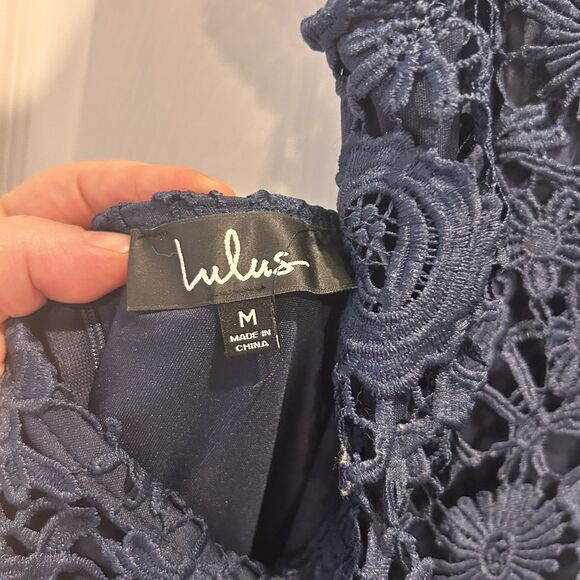 LULUS Dress Love Poem Crochet Lace Mini Open Back Navy Blue Medium NWT Wedding - Picture 7 of 8